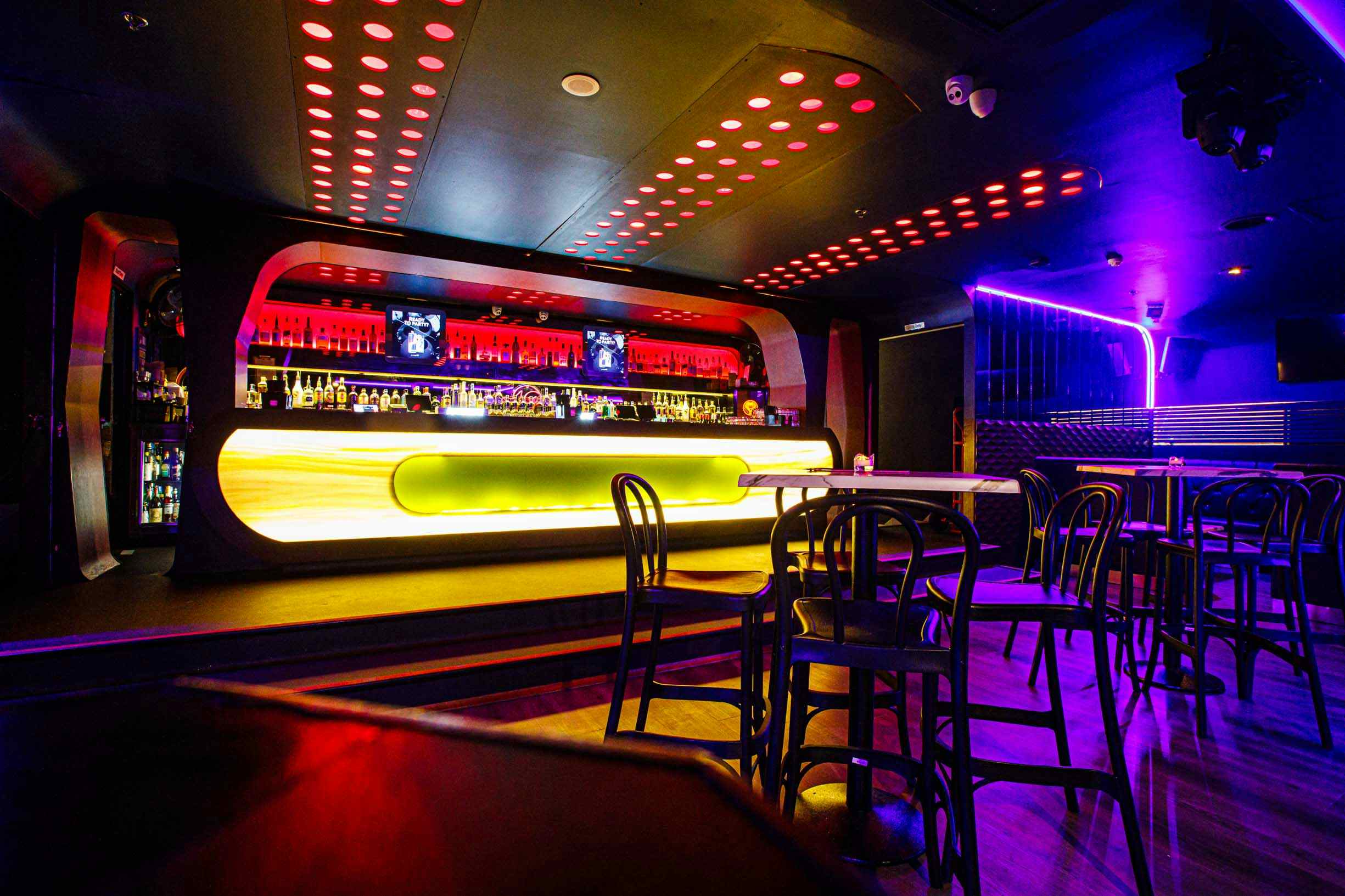 Booths, Cellar 43 Restaurant & Bar